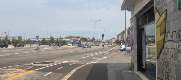 4 rooms Commercial property in Turin, Italy No. 302783 10