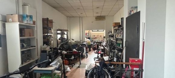 4 rooms Commercial property in Turin, Italy No. 302783 8