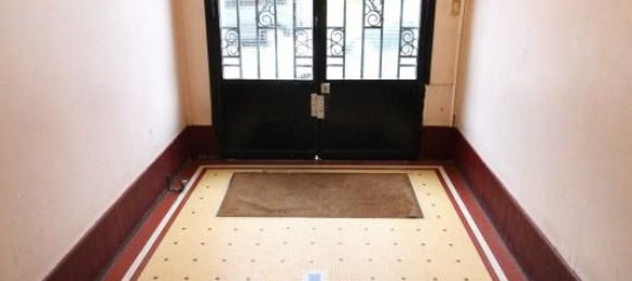 1 bedroom Apartment in Aubervilliers, France No. 162661 3