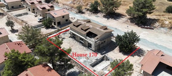 4 bedrooms House in Limassol, Cyprus No. 16584 3