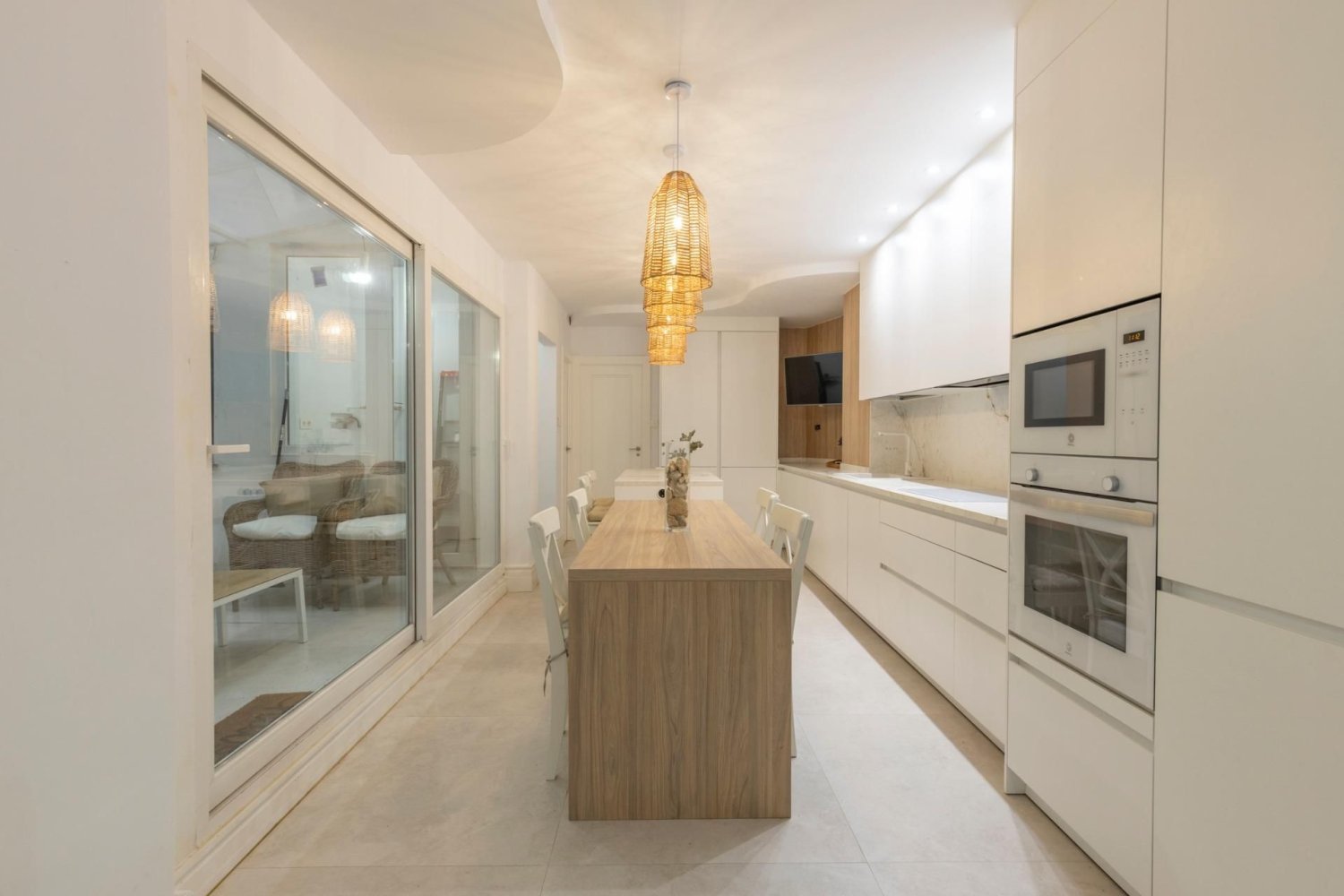 5 bedrooms Apartment in Granada, Spain No. 77319