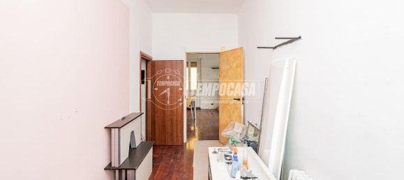 3-salle Appartement à San Donato Milanese, Italy No. 232401 13