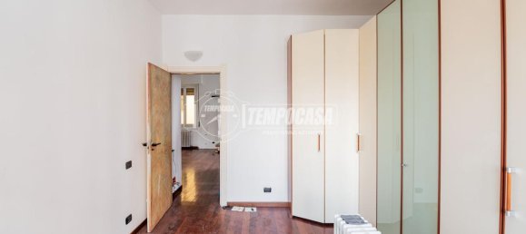 3-salle Appartement à San Donato Milanese, Italy No. 232401 10