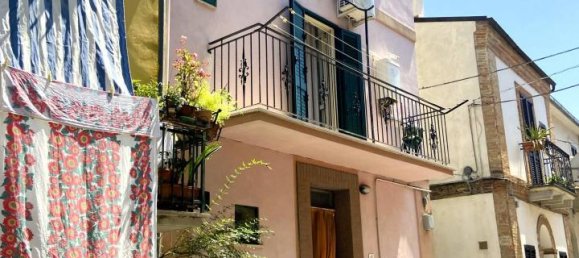 Дом с 4 комнатами в Монтеодоризьо, Италия № 128504 10