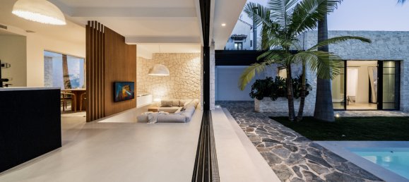 4 bedrooms Villa in Marbella, Spain No. 75139 20