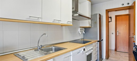 3 bedrooms Apartment in Benahavis, Spain No. 133802 8