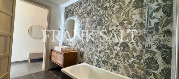 2 bedrooms Penthouse in Sliema, Malta No. 8821 2