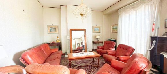 5 rooms Apartment in San Severo, Italy No. 123876 4