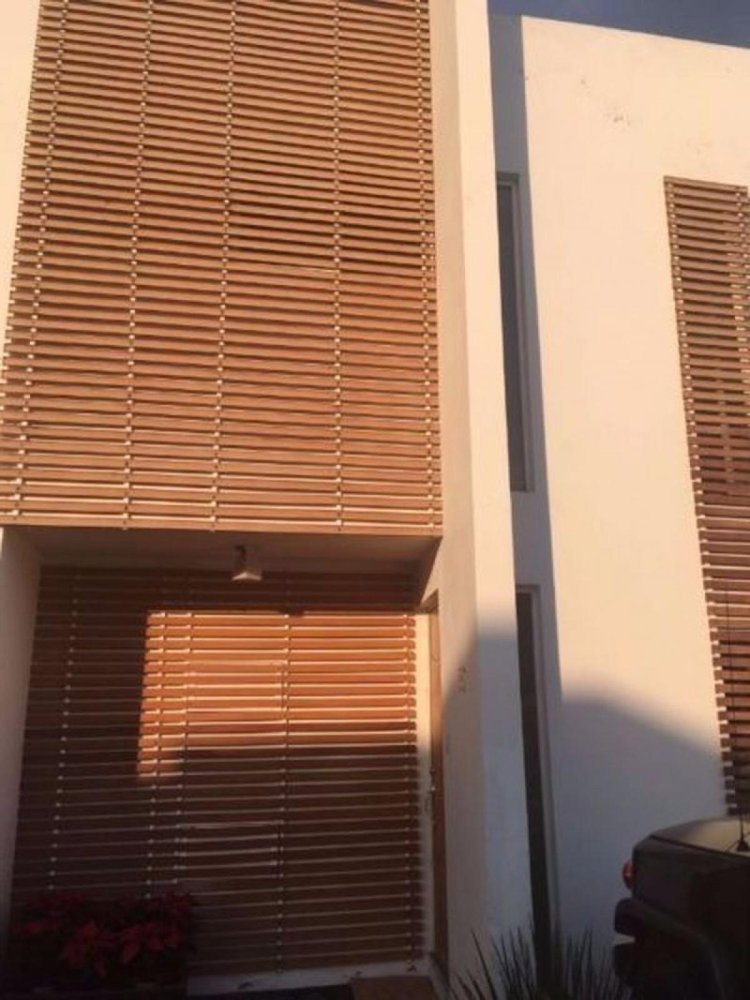 2 bedrooms House in Queretaro, Mexico No. 169191