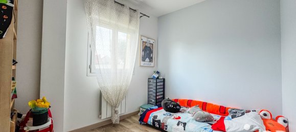 3 Schlafzimmer Haus in Villeneuve-le-Comte, France, Nr. 324932 10