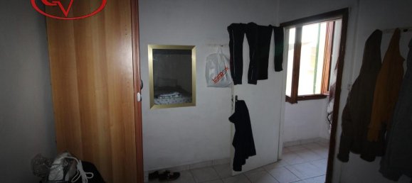 3 rooms Apartment in Terranuova Bracciolini, Italy No. 224901 5