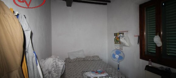 3 rooms Apartment in Terranuova Bracciolini, Italy No. 224901 4