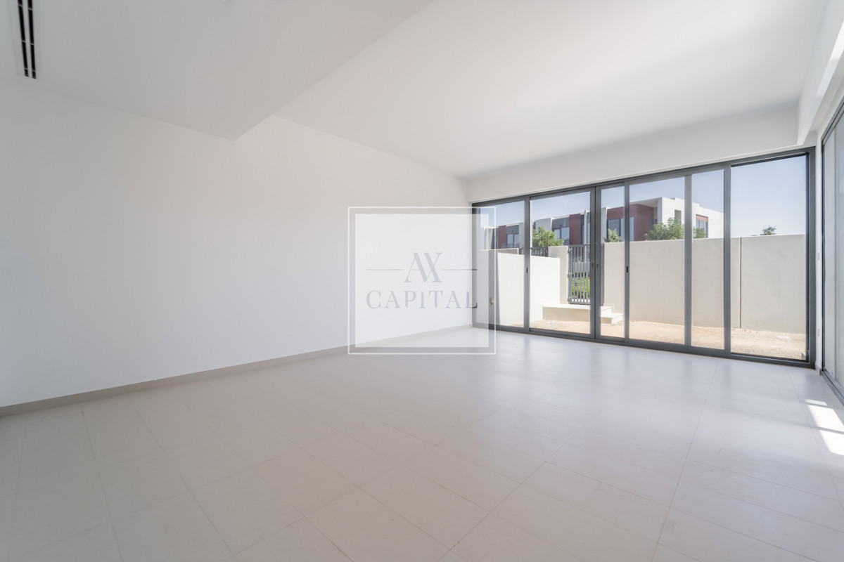 4 chambres Maison de ville à Dubai Land, UAE No. 51549