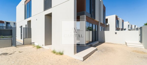 4 chambres Maison de ville à Dubai Land, UAE No. 51549 2