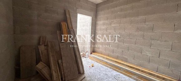 2 bedrooms Penthouse in Mosta, Malta No. 2458 4