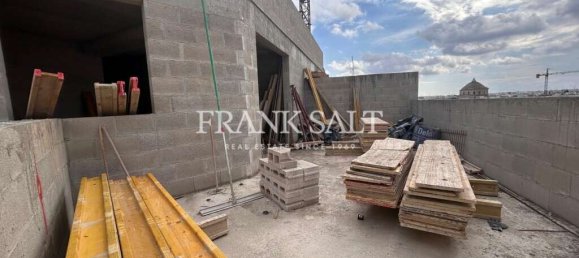 2 bedrooms Penthouse in Mosta, Malta No. 2458 6