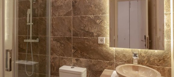 5 bedrooms Apartment in Madrid, Spain No. 27722 23