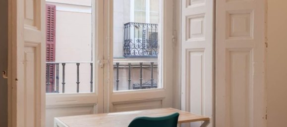 5 bedrooms Apartment in Madrid, Spain No. 27722 2