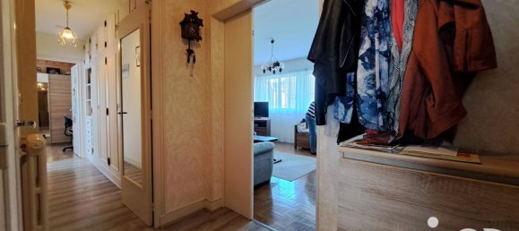 3 rooms Apartment in Chartres, France No. 42420 2