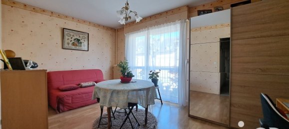 3 rooms Apartment in Chartres, France No. 42420 11