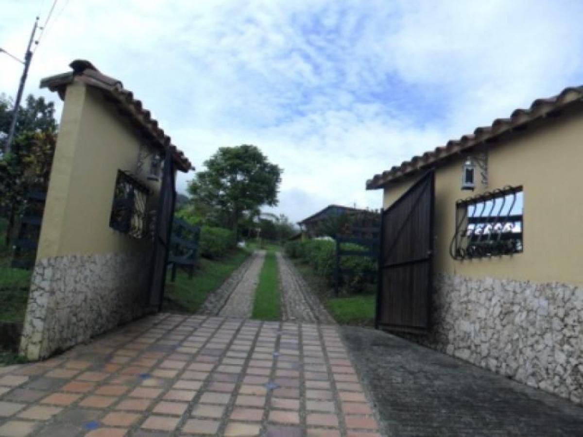 4 غرف نوم منزل في Antioquia, Colombia رقم 7012