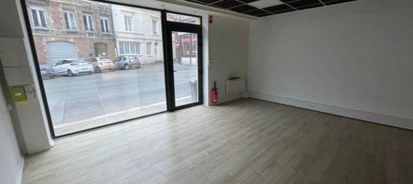 Propriété commerciale à Saint-Quentin, France 68m² No. 92576 9