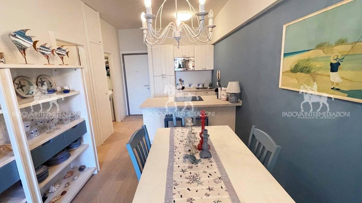 Apartamento de 3 divisões em Jesolo, Italy N.º 152616