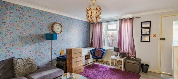 3 Schlafzimmer Haus in Horley, United Kingdom, Nr. 2196 2