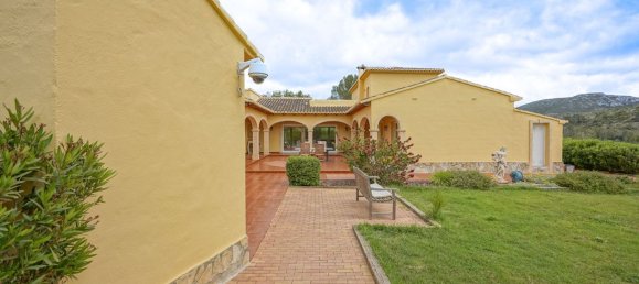 4 bedrooms House in Alicante, Spain No. 135710 3