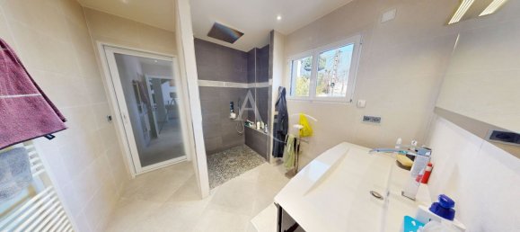 3 bedrooms House in Pontault-Combault, France No. 122975 7