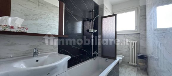 2 bedrooms Apartment in Milan, Italy No. 239623 10