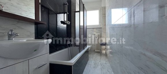 2 bedrooms Apartment in Milan, Italy No. 239623 9