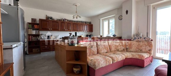 2 bedrooms Apartment in Milan, Italy No. 239623 3