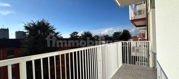 2 bedrooms Apartment in Milan, Italy No. 239623 8