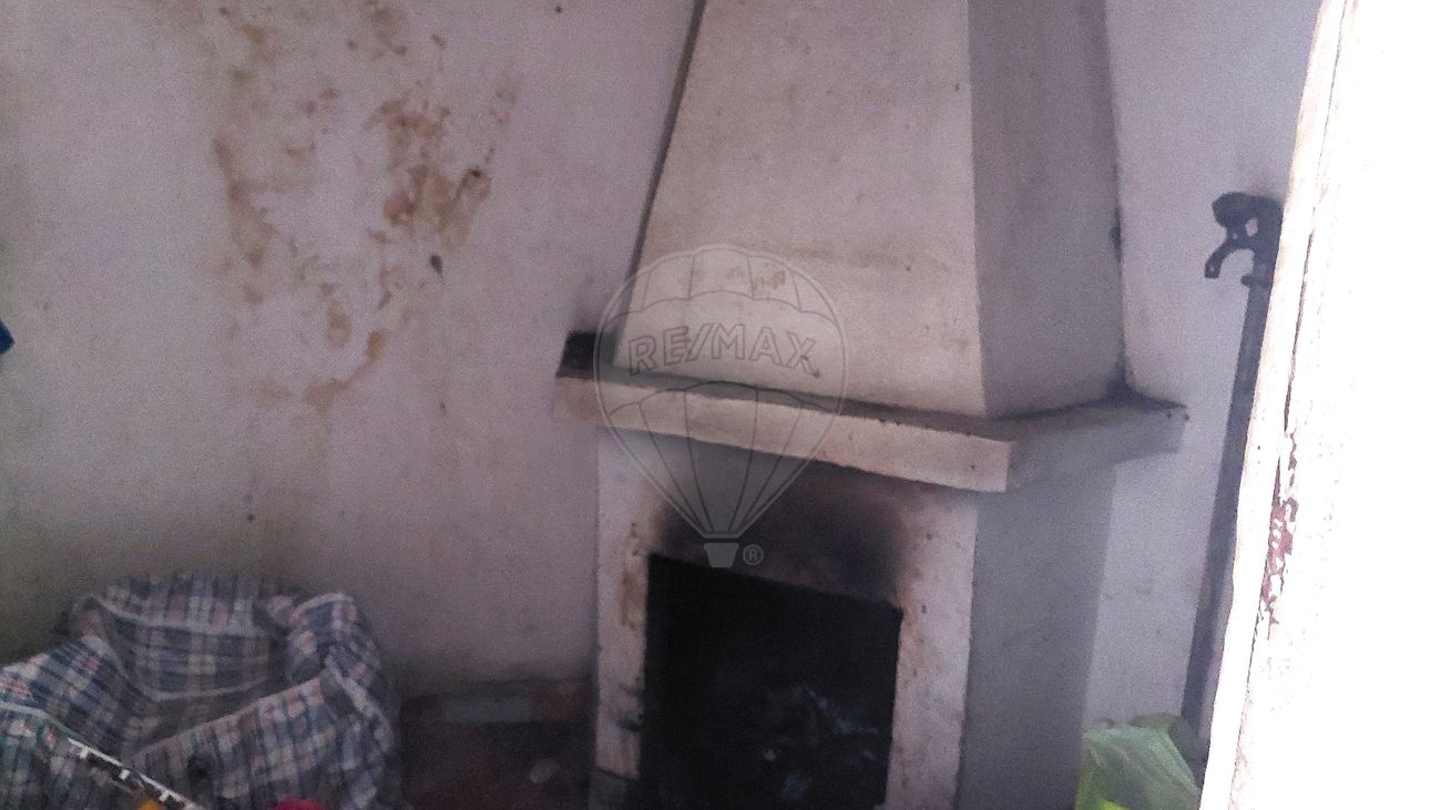 Casa de 2 dormitorios en Nogueira do Cravo, Portugal No. 171773