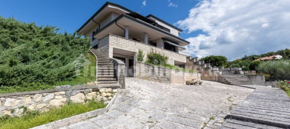 2 bedrooms House in Negrar, Italy No. 322713 25