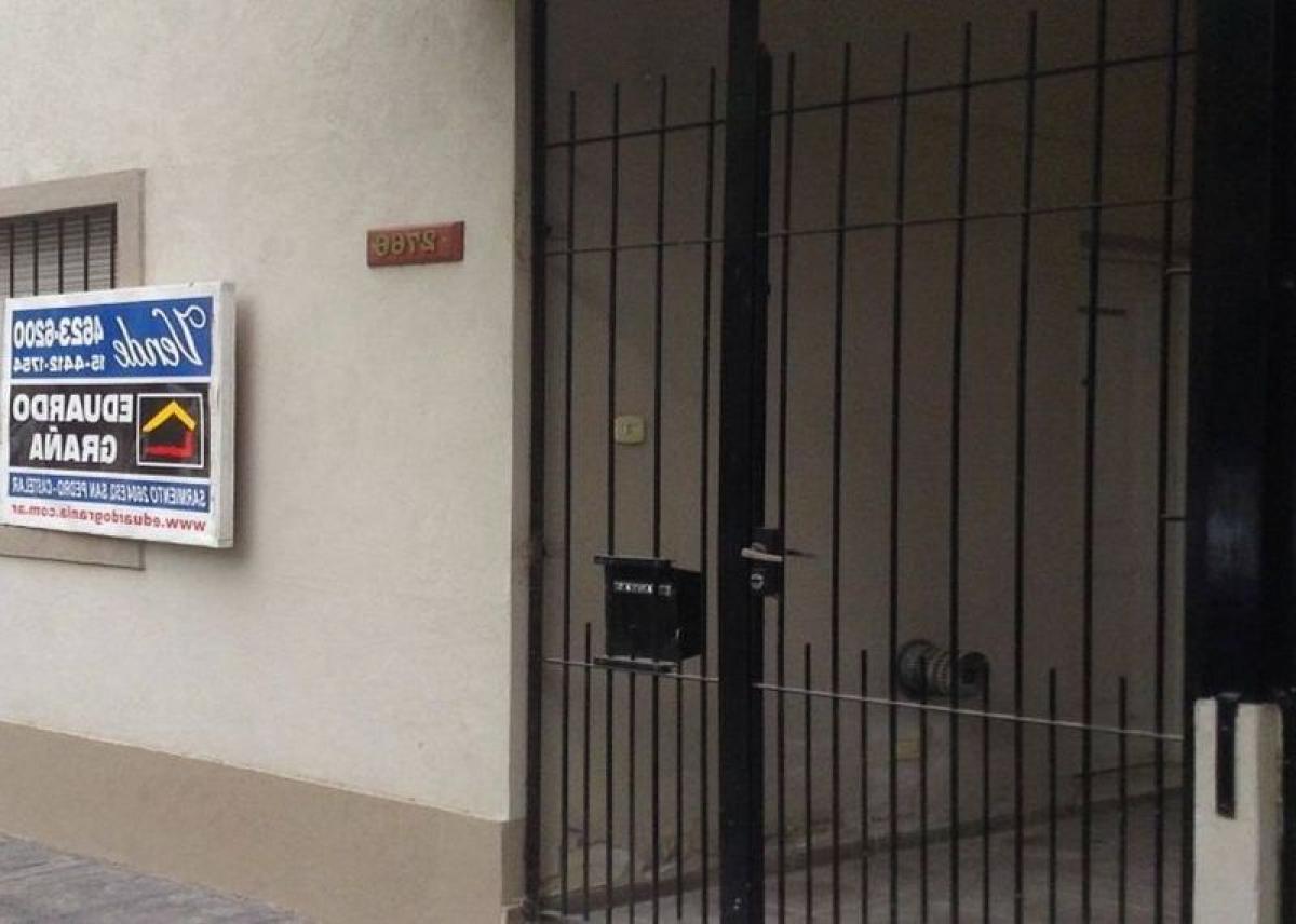 Studio in Moron, Argentina No. 21044