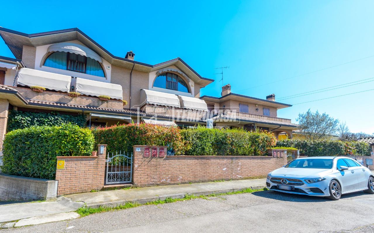 4-salle Maison à Formigine, Italy No. 36277