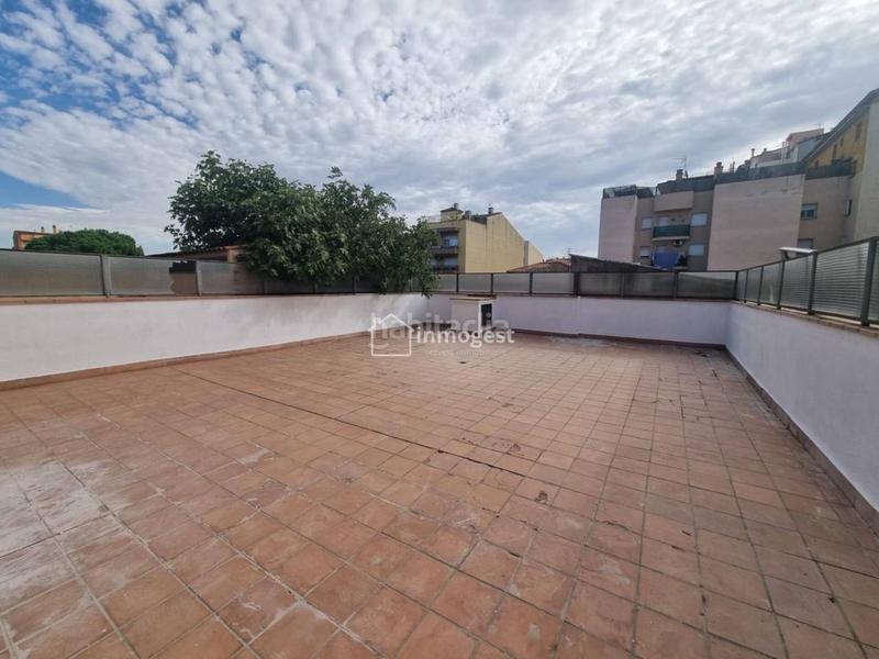 3 bedrooms Apartment in Salt, Spain No. 262788