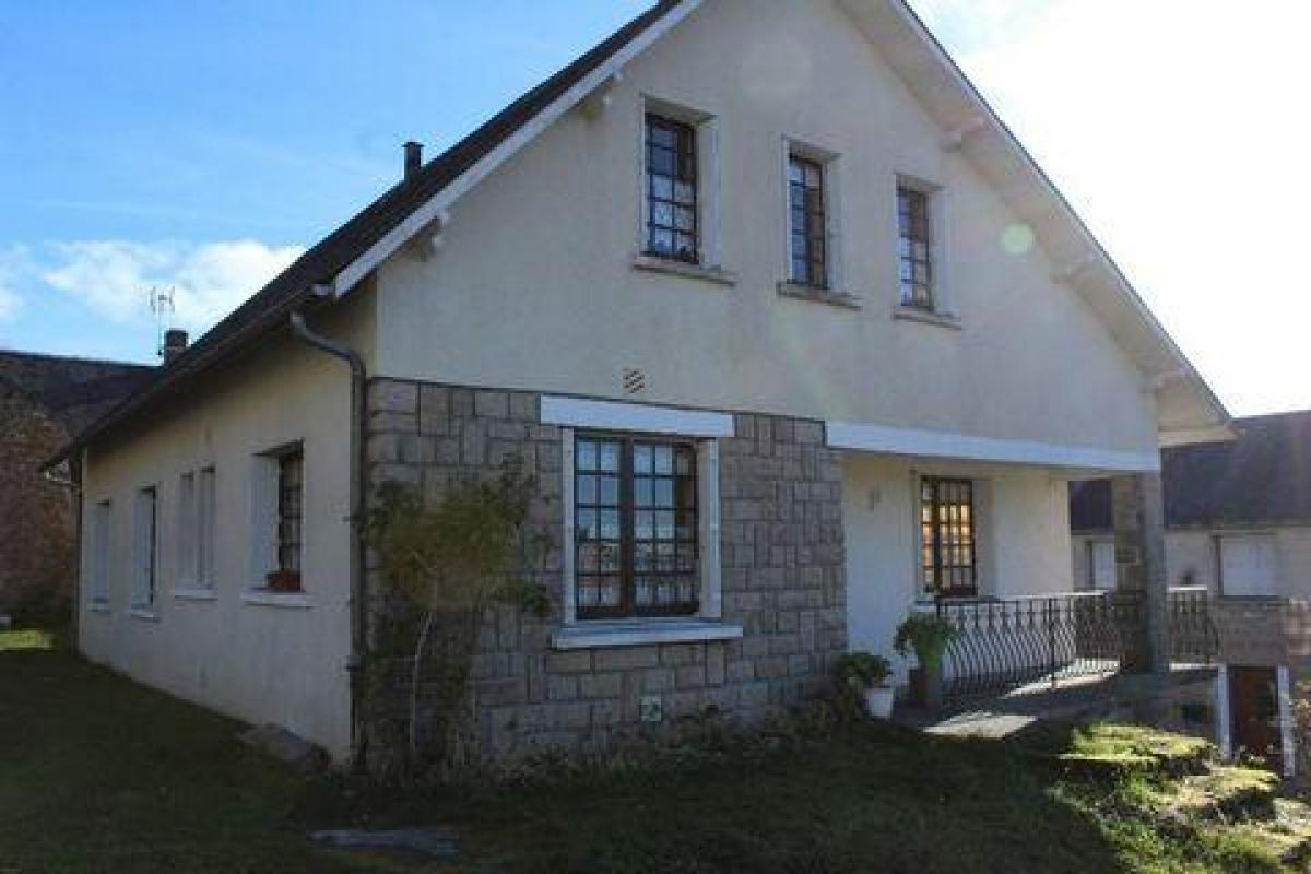 6 bedrooms House in Peyrelevade, France No. 3391