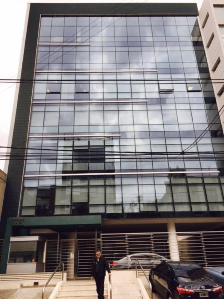 180m² Office in Vicente Lopez, Argentina No. 29666
