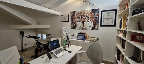 6-salle Appartement à Empoli, Italy No. 33088 4