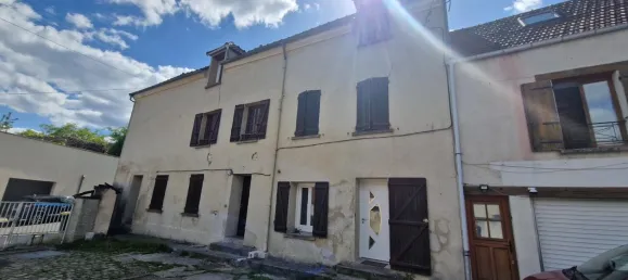 Studio à Villiers-Adam, France No. 349267 8