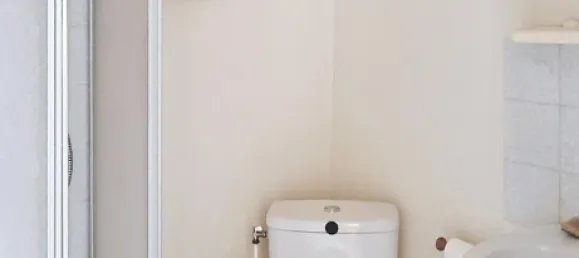 Studio à Villiers-Adam, France No. 349267 3