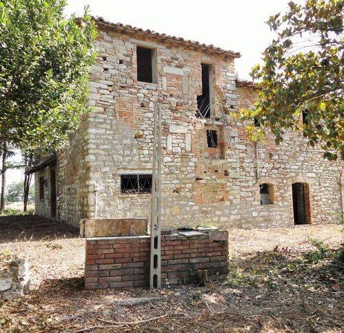 12 bedrooms House in Fratta Todina, Italy No. 68384