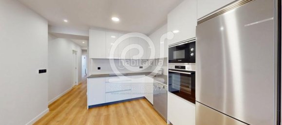 Apartamento de 3 dormitorios en La Coruña, Spain No. 137186 10