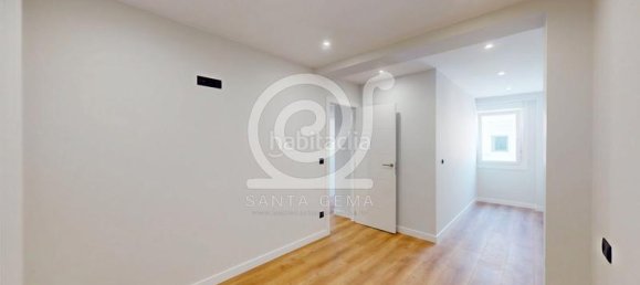 Apartamento de 3 dormitorios en La Coruña, Spain No. 137186 6