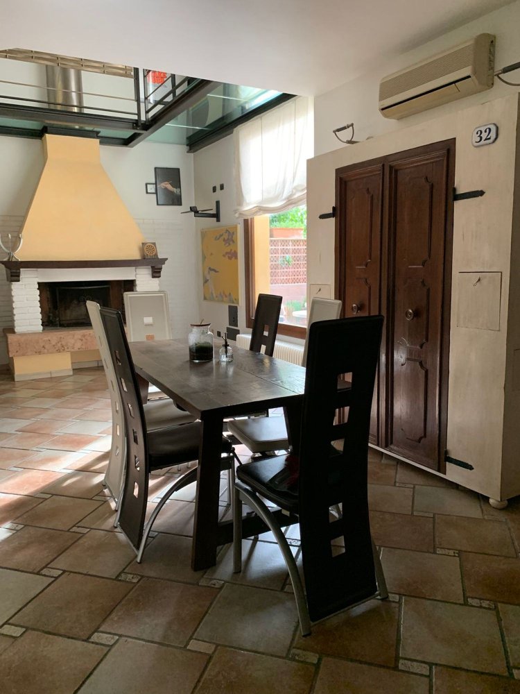 9 rooms Villa in Ferrara, Italy No. 113967