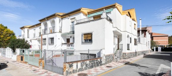 5 bedrooms Townhouse in Pinos Puente, Spain No. 29615 2