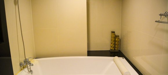 3 bedrooms Condo in Bangkok, Thailand No. 7105 16